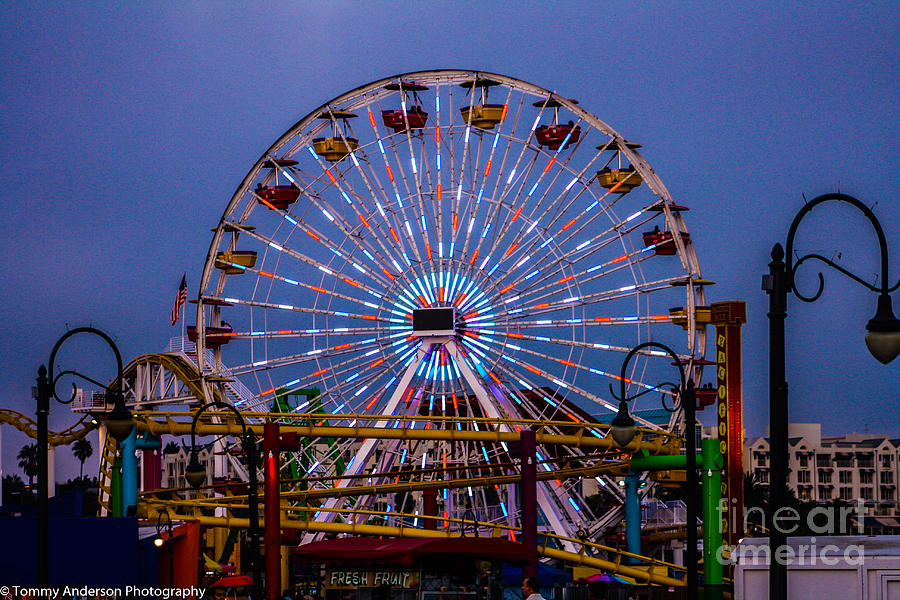 Sunset On The Santa Monica Ferris Wheel Photograph By Tommy Anderson 