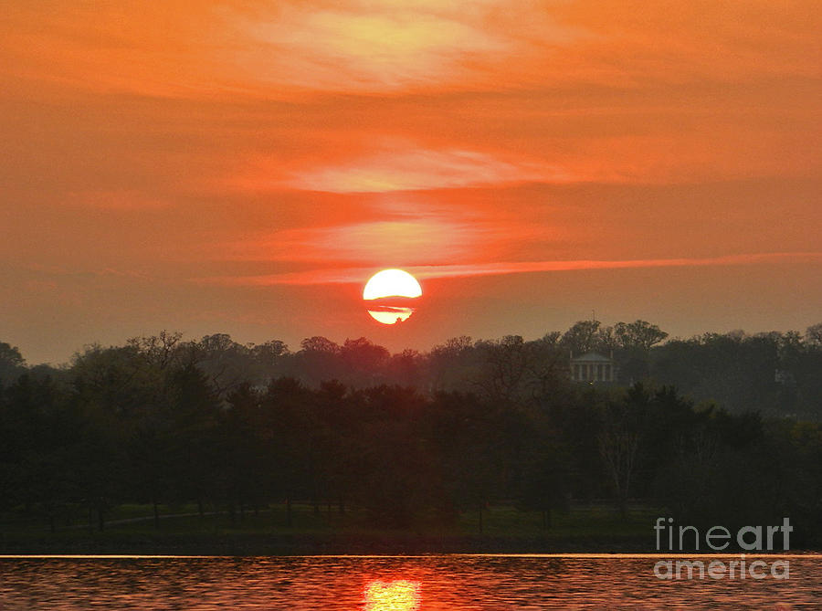 Sunset Photograph - Sunset Over Arlington Cemetery by Emmy Vickers