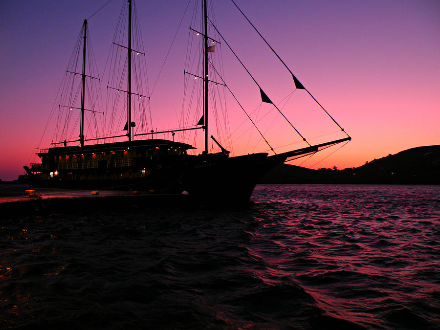 Sunset Sail Photograph by Micki Findlay