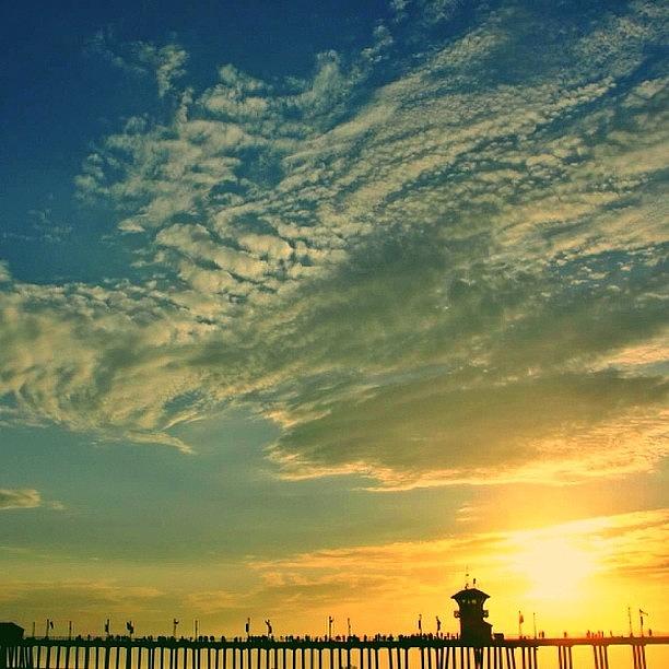 Sunset Photograph - Sunsets In Huntington Beach, Southern by Karen Winokan