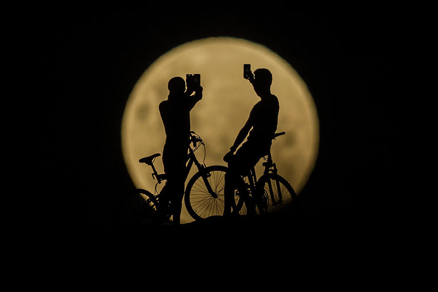 Super Blue Blood Moon Seen From Photograph by Paul Kane