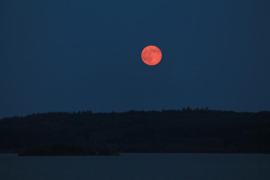 Super Moon 7/4/2014 2 Photograph by Michael Saunders