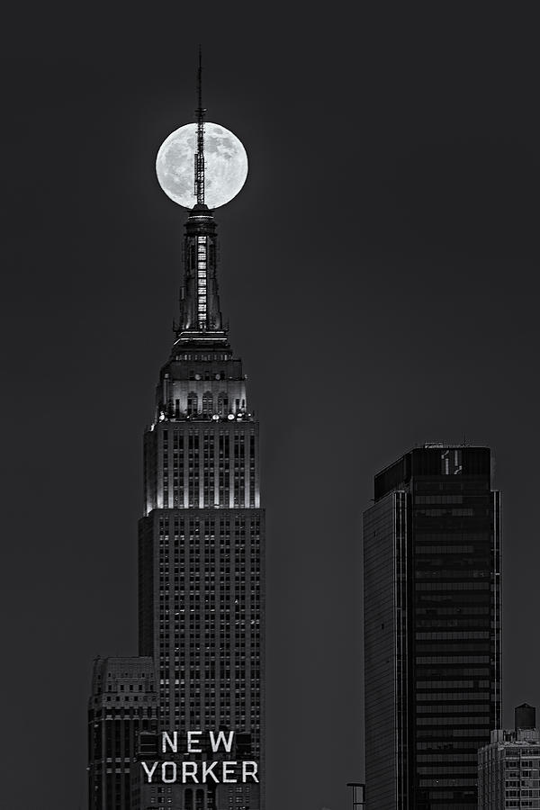 Landscape Photograph - Super Moon In An Empire State Of Mind BW by Susan Candelario