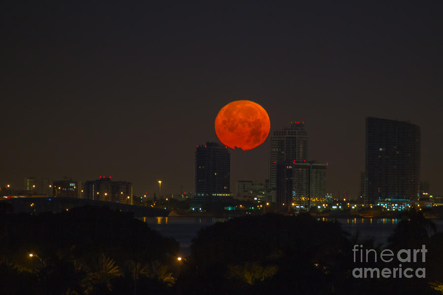 Super Moon Setting Over Miami Photograph by Rene Triay FineArt Photos
