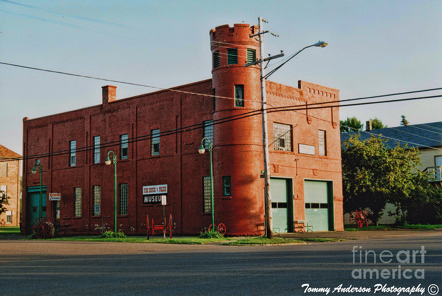 Superior Photograph - Superior Fire House by Tommy Anderson