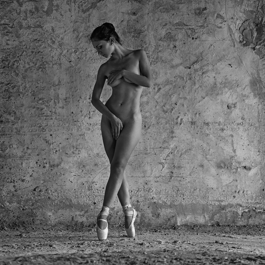 Fine Art Nude Photograph - Superpower by Alexander Pereverzov
