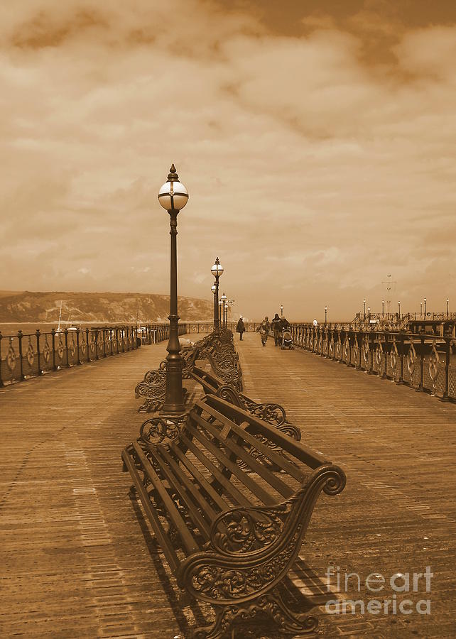 Swanage Pier Photograph by Linsey Williams