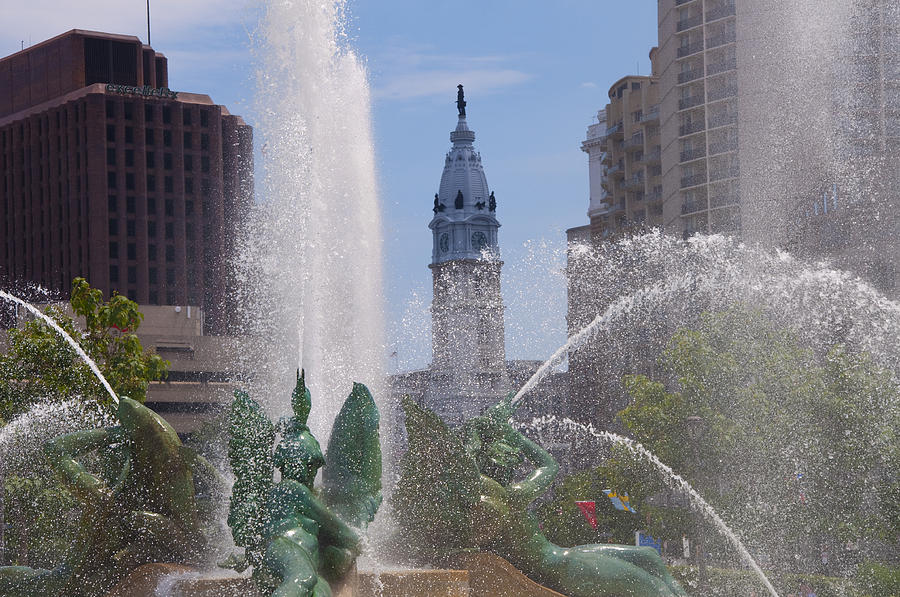 Swann Fountain in Philadelphia Photograph by Bill Cannon