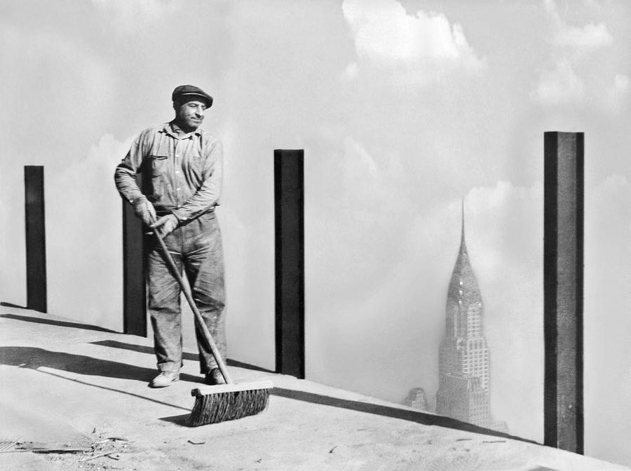 Sweeping The Empire State Bldg Photograph by Underwood Archives