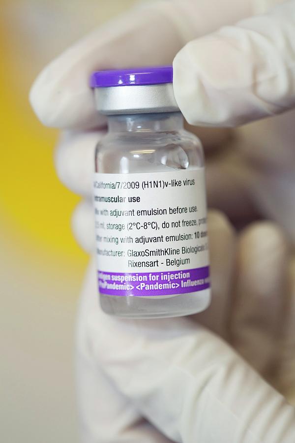 Human Photograph - Swine Flu Vaccine by Mark Thomas/science Photo Library