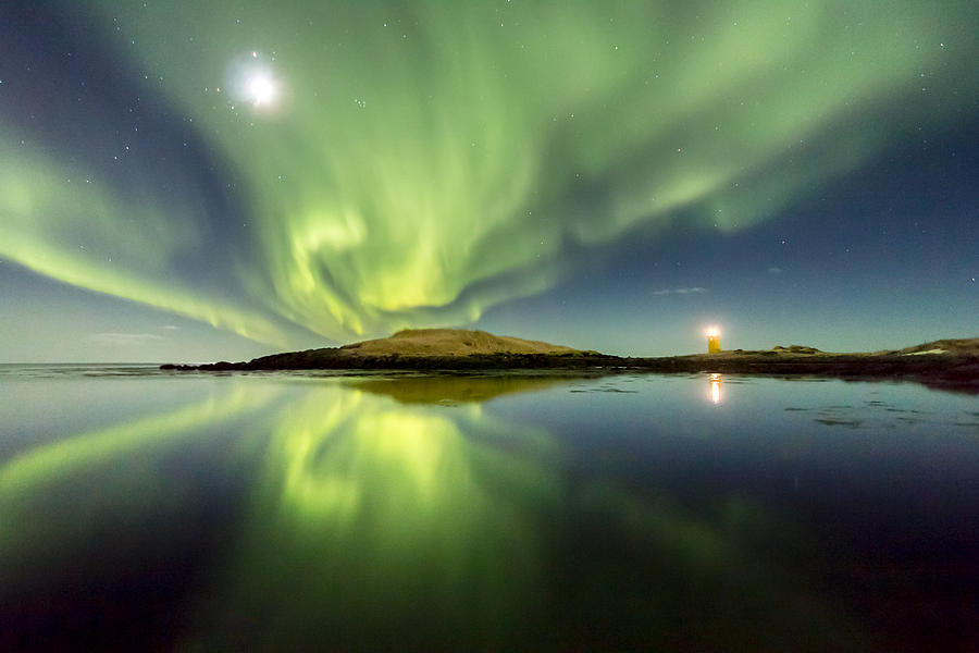 Swirling Aurora Photograph by Ingólfur Bjargmundsson