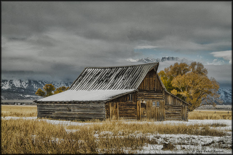 T. A. Moultons Barn Photograph by Erika Fawcett