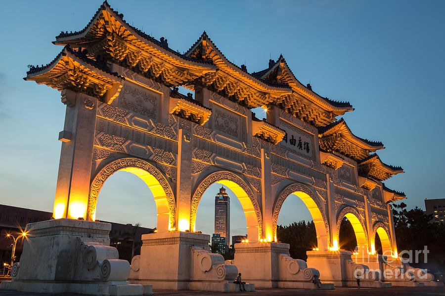 Taipei Chiang Kai-shek memorial Photograph by Didier Marti