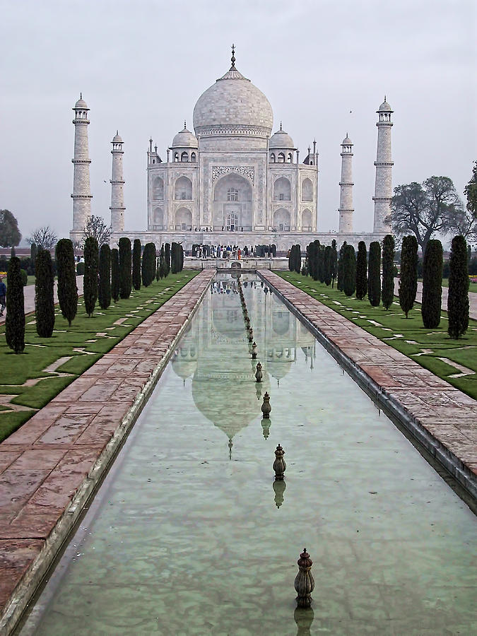 Taj Mahal Early Morning Photograph by John Hansen