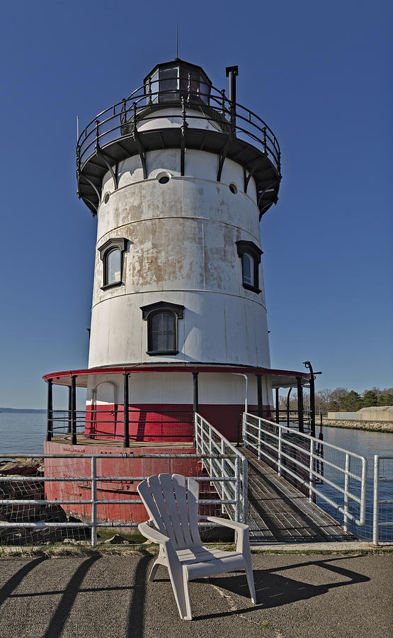 Tarrytown Lighthouse Photograph by Susan Candelario