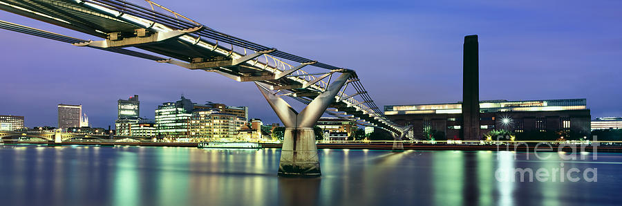 London Photograph - Tate Modern and Millennium Bridge by Rod McLean