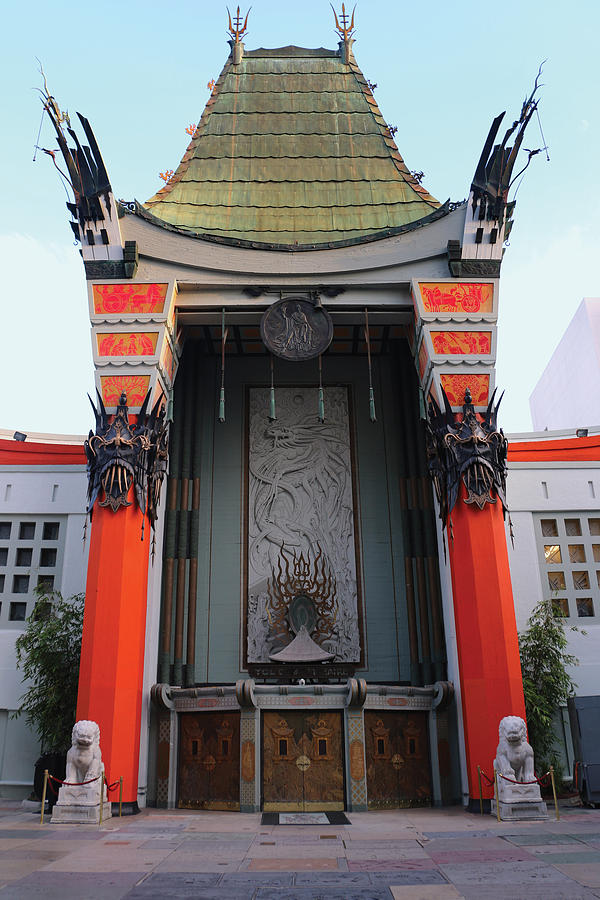 Hollywood Photograph - Graumans Chinese Theatre by Bill Jonas