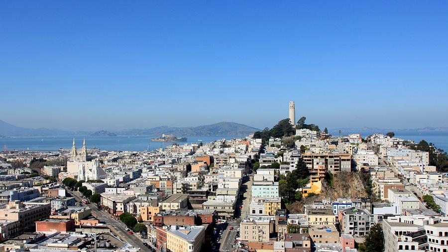 Telegraph Hill In San Francisco Photograph by J.castro