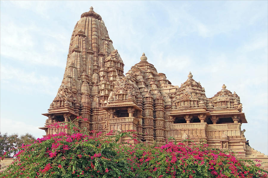 Temple De Kandarîya Mahadeva Photograph by Jean-pierre Dalbera