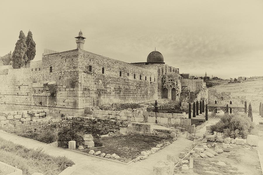 Temple Mount Jerusalem Antiqued Photograph by Mark Fuller
