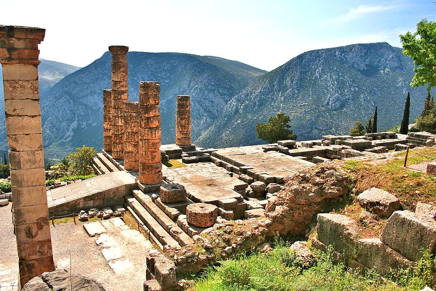 Temple of Appolo in Delphi Greece Photograph by Gordon Elwell