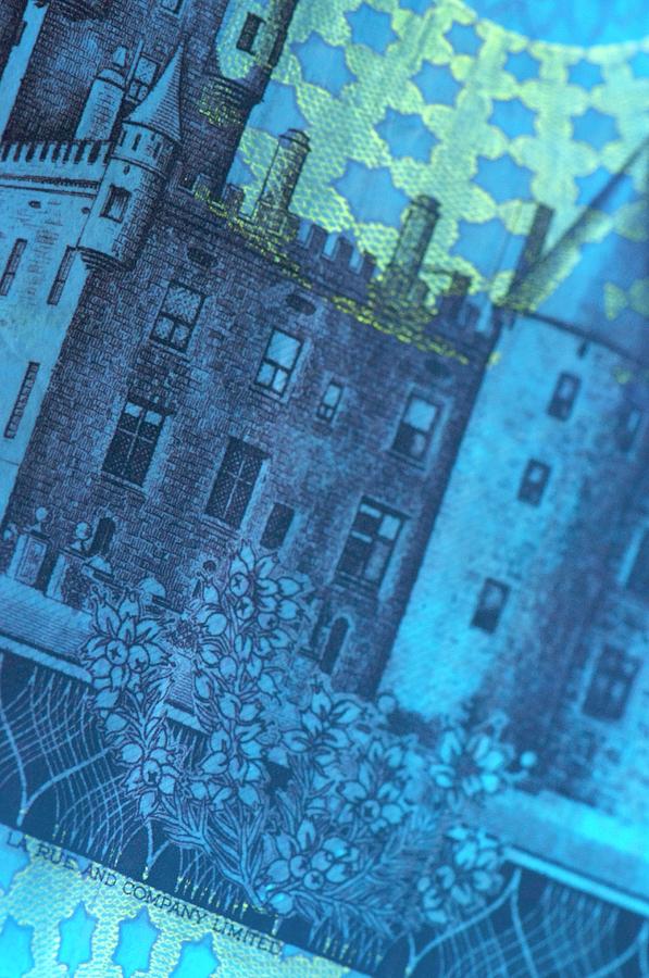 Castle Photograph - Ten Pound Scottish Banknote In Uv by Louise Murray/science Photo Library