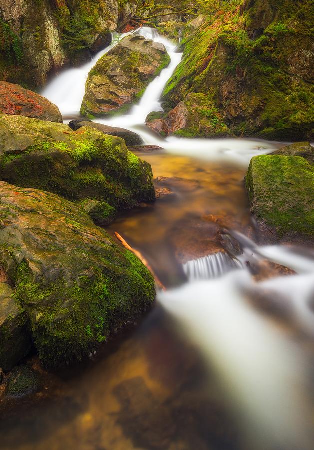 Tendons Waterfall Photograph by Maciej Markiewicz