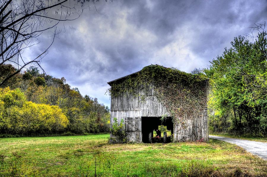 Tennessee Tobacco Barn 2 Photograph by Jean Hutchison