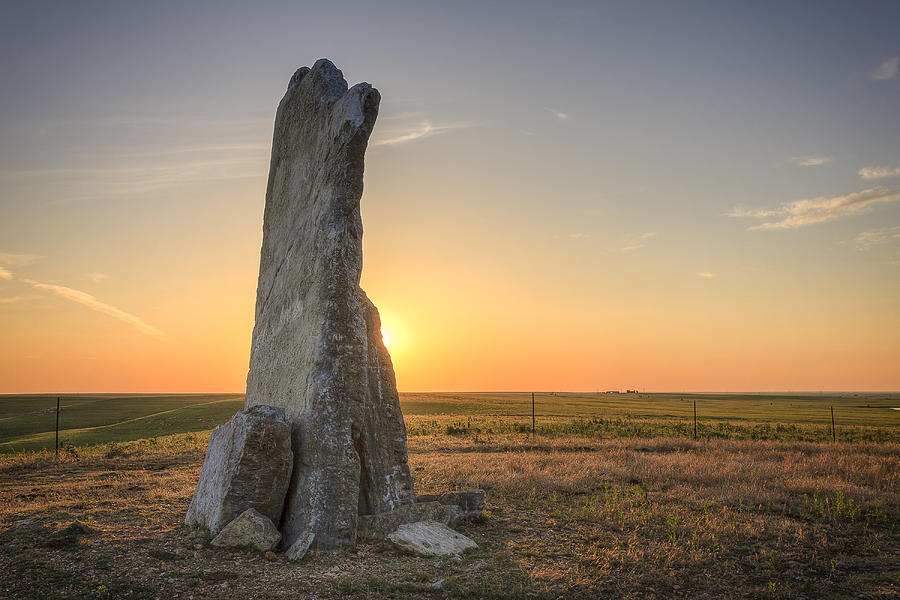Teter Rock Photograph by Scott Bean