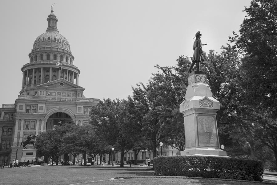 Texas Capital in  Austin  Photograph by John McGraw