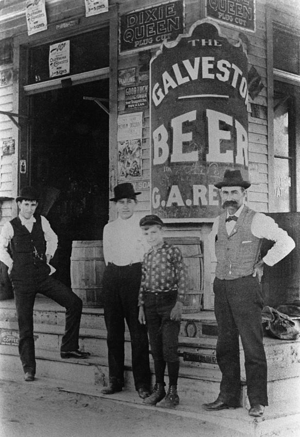 Texas Galveston, 1898 Photograph by Granger