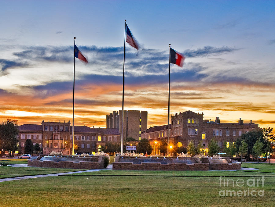 Texas Tech Photograph - Memorial Circle at Sunset by Mae Wertz