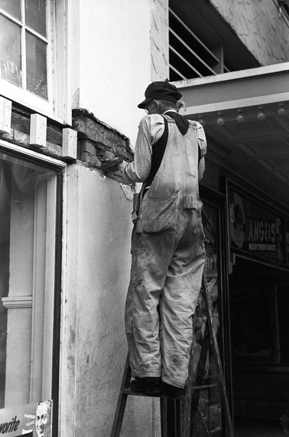 Texas Workman, 1939 Photograph by Granger