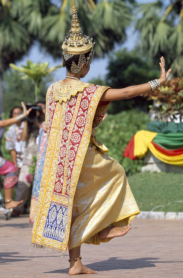 Sukhothai Photograph - Thai dancer at Loy Krathong festival by Richard Berry