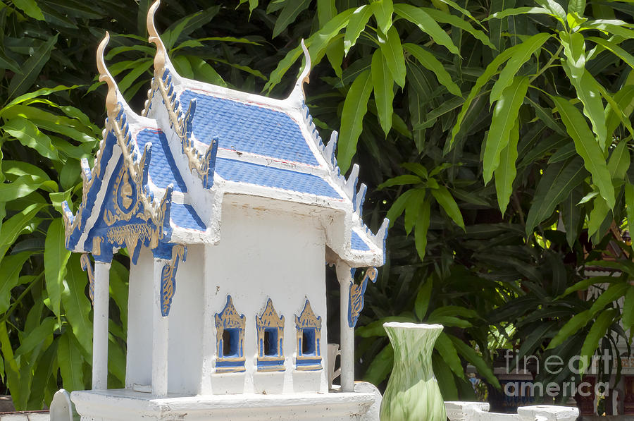 Miniture Photograph - Thai spirit house 02 by Antony McAulay