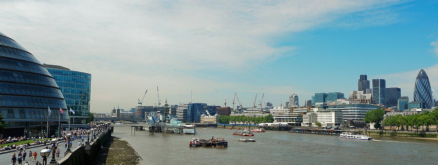 Thames panorama with London City Hall Photograph by Vlad Baciu