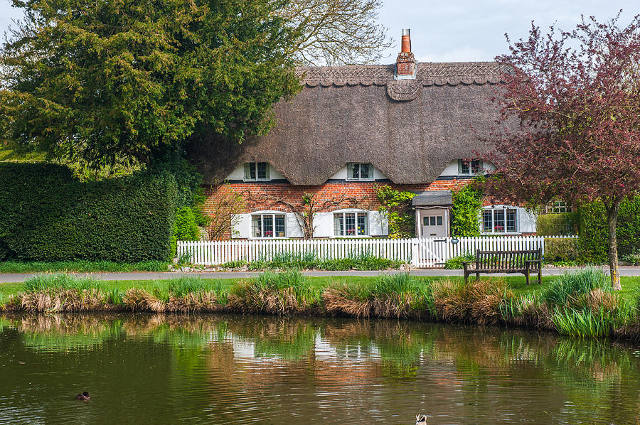 Thatched Cottage Crawley Hampshire Photograph by David Ross