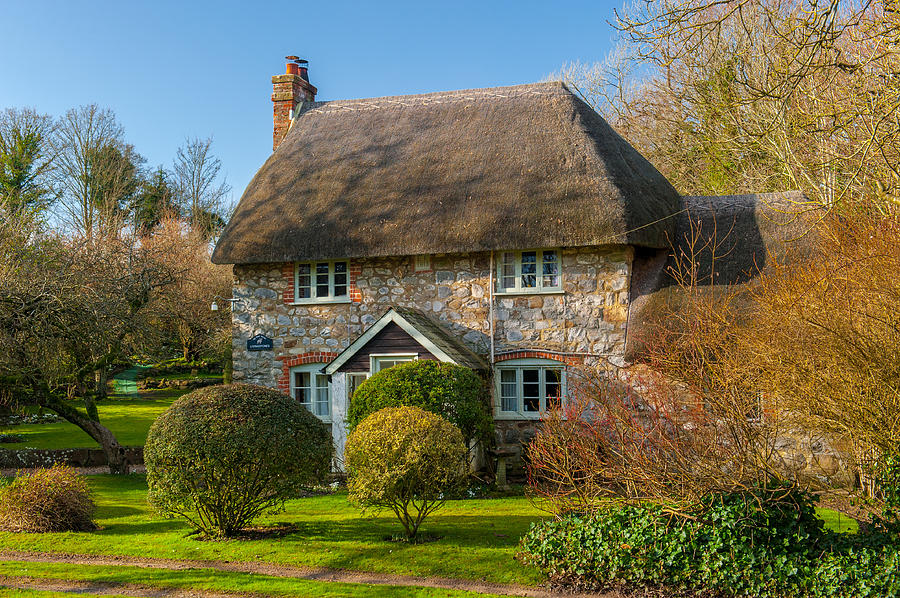 Thatched Cottage Lockeridge Wiltshire Photograph by David Ross