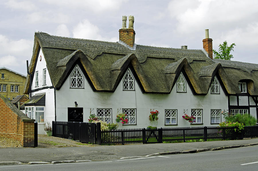 Thatched Cottages In Repton Photograph by Rod Johnson