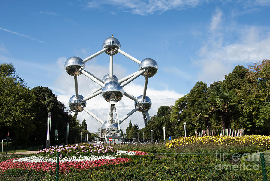 Flower Photograph - The Atomium by Juli Scalzi