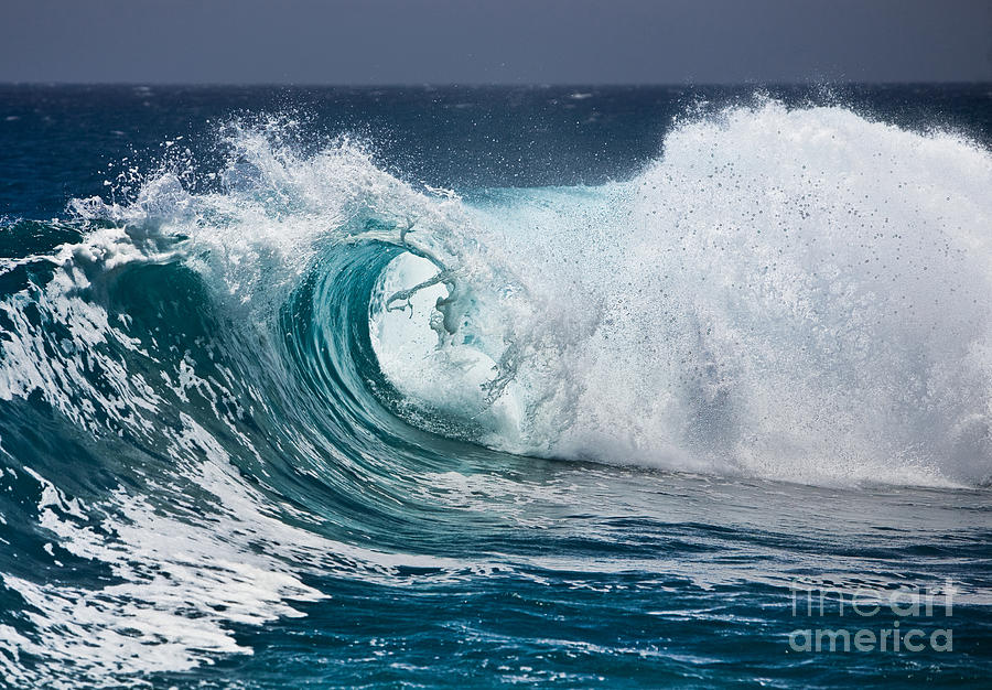 The Beautiful Wave Photograph by Boon Mee