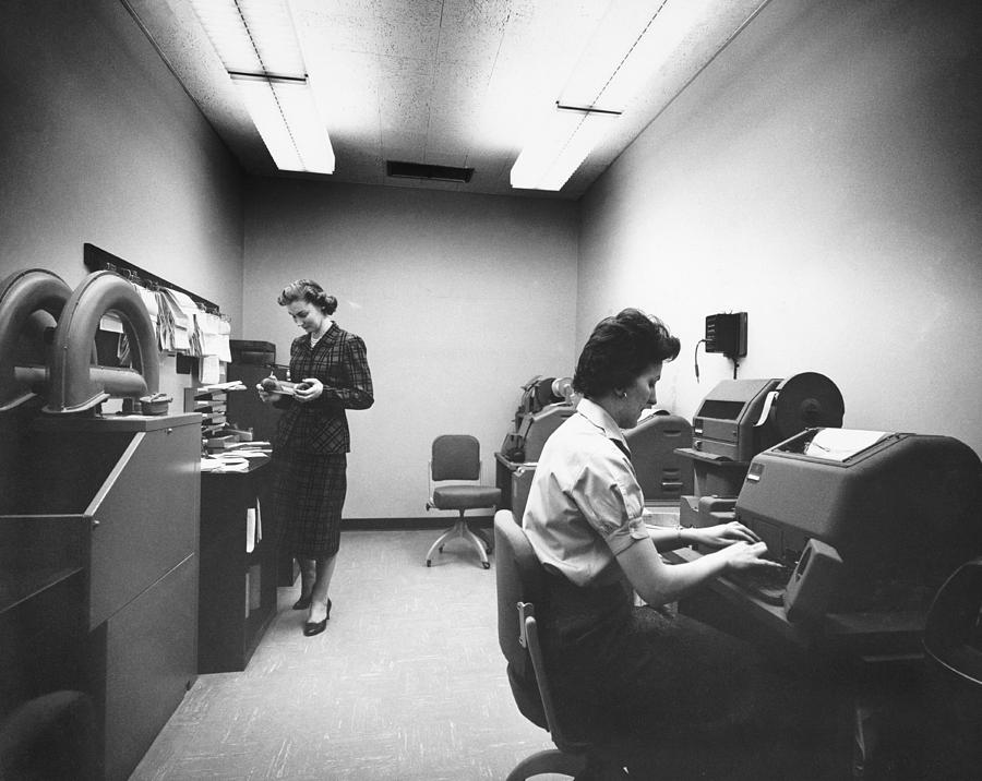 New York City Photograph - The BOAC Teletype Room At JFK by Underwood Archives