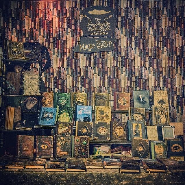 Book Photograph - The #book #shop
#harrypotter #hogwarts by Stewy Buothz