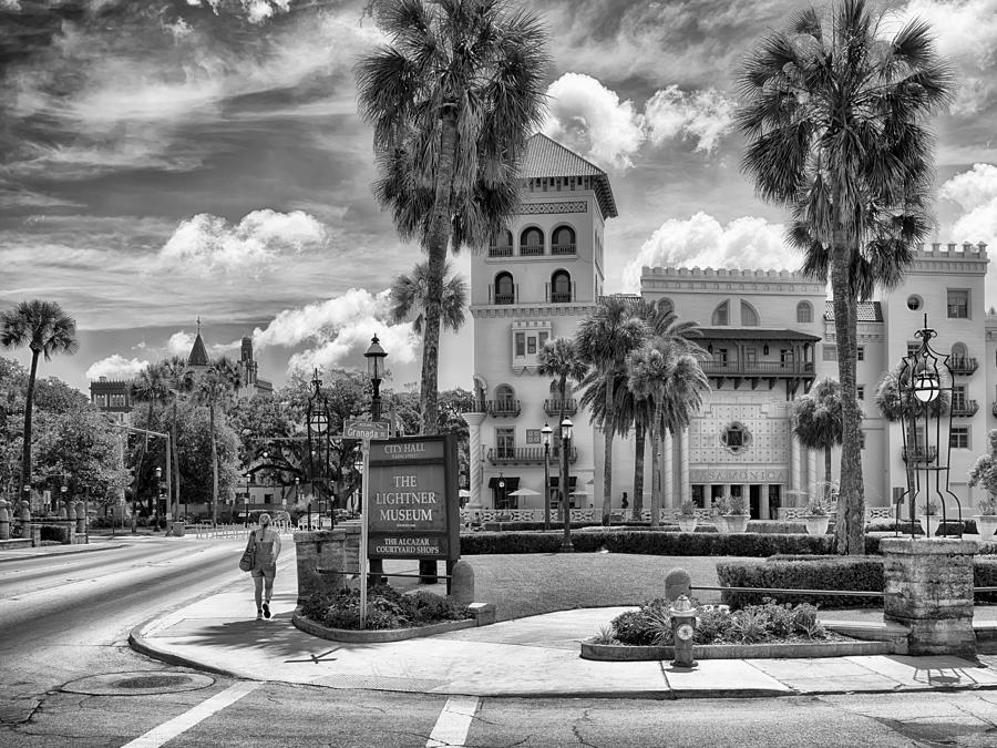 Black And White Photograph - The Casa Monica by Howard Salmon