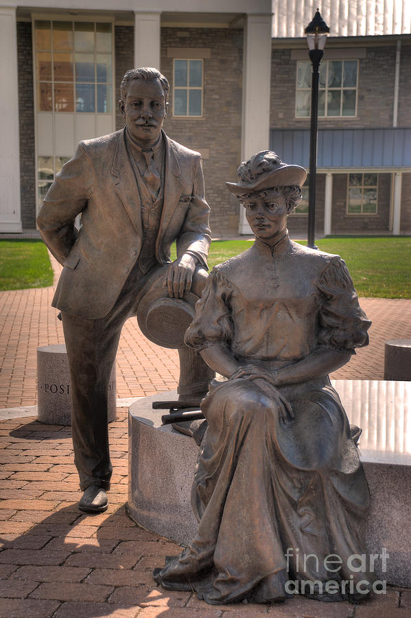 The Catherine and Milton Hershey Statue Photograph by Mark Dodd