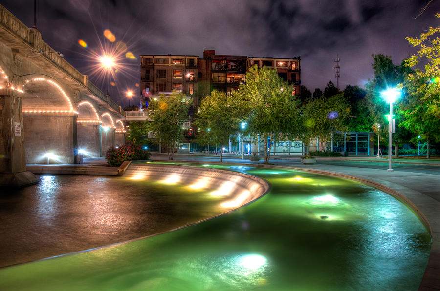 The Curved Fountain Photograph by Daryl Clark