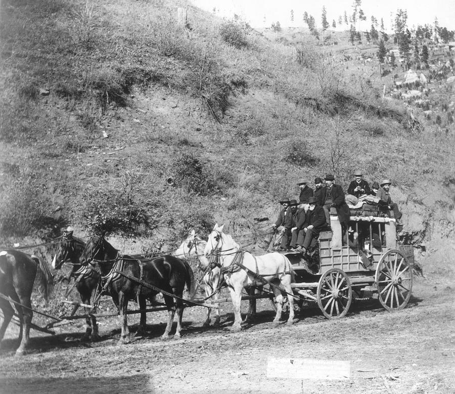 The Deadwood Stagecoach Photograph by Granger