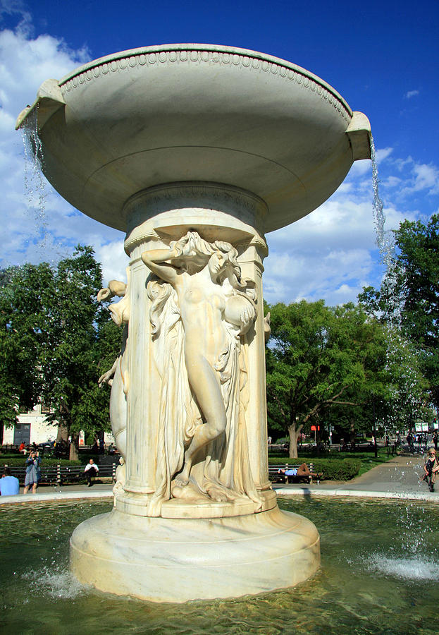 The Dupont Circle Fountain Photograph by Cora Wandel