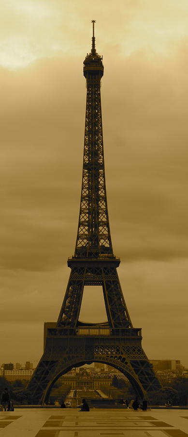 Paris Photograph - The Eifell Tower by Harold Hildred