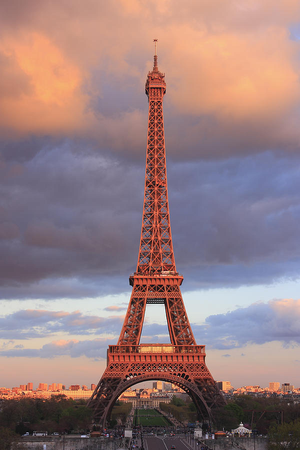 The Eiffel Tower At Sunset Paris France Photograph by Ivan Pendjakov